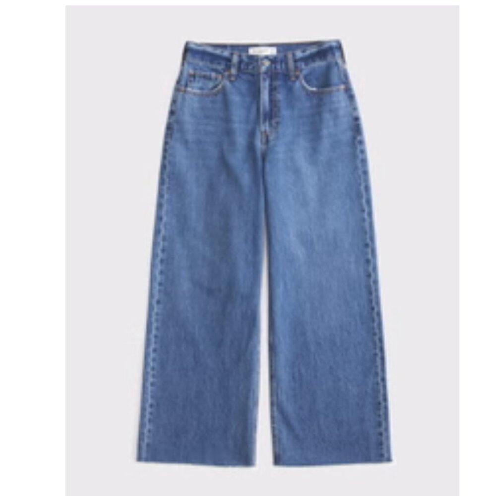 NWT Curve Love High Rise Cropped Wide Leg Jean